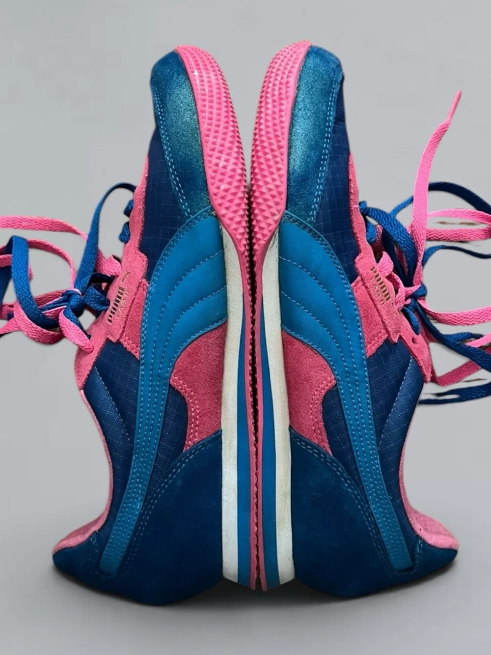 Puma Blue Pink Retro Sneakers Women’s Size 9 Rare Colorway